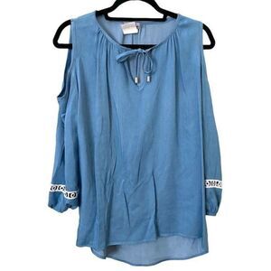 ZOE Cold Shoulder Chambray Blouse‎